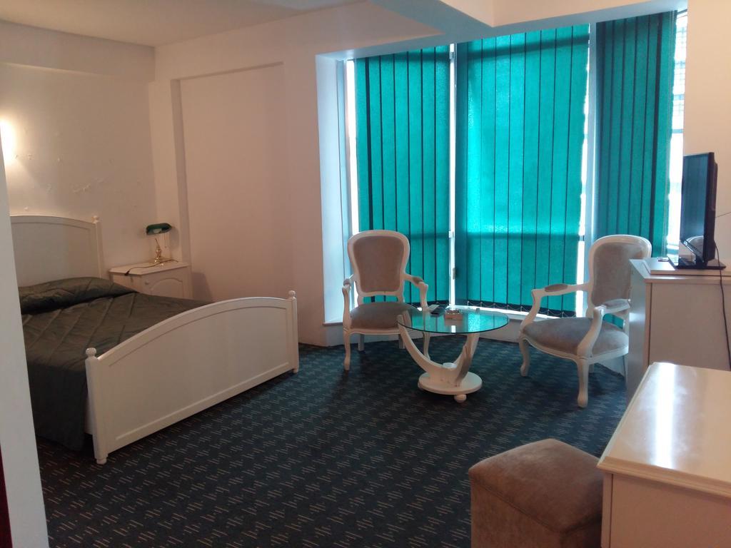 Alik Hotel Batumi Værelse billede